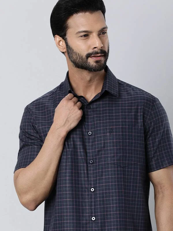 Men Checked Half Sleeve Cotton Blend Shirt