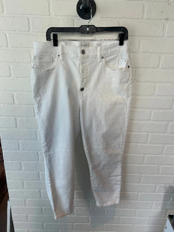 Jeans Cropped By Lucky Brand In White, Size: 12